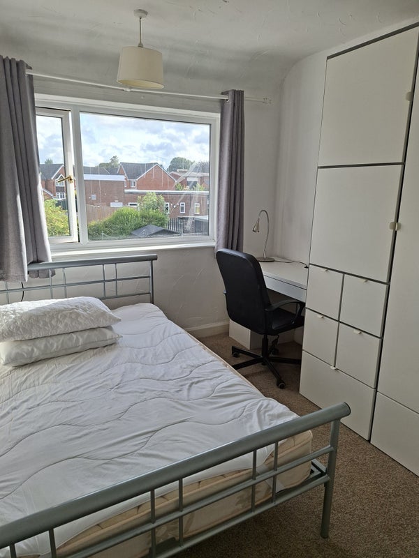 Room Saint Michael's Road in Newcastle-under-Lyme