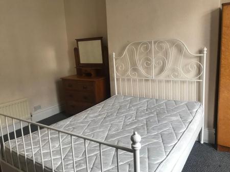 Flat Kelvin Grove in Newcastle upon Tyne