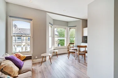 Flat Acre Lane in Greater London
