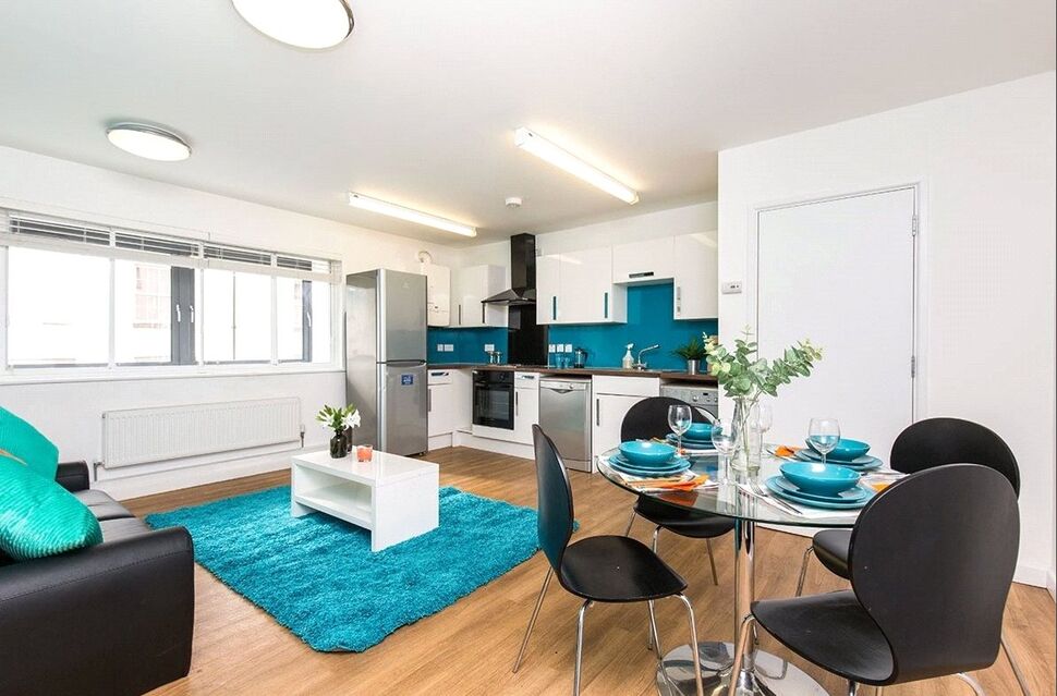 Flat Carlton Place in Southampton