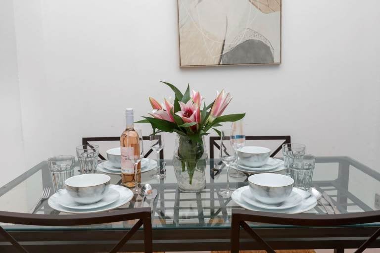 Flat Peckham Grove in Greater London