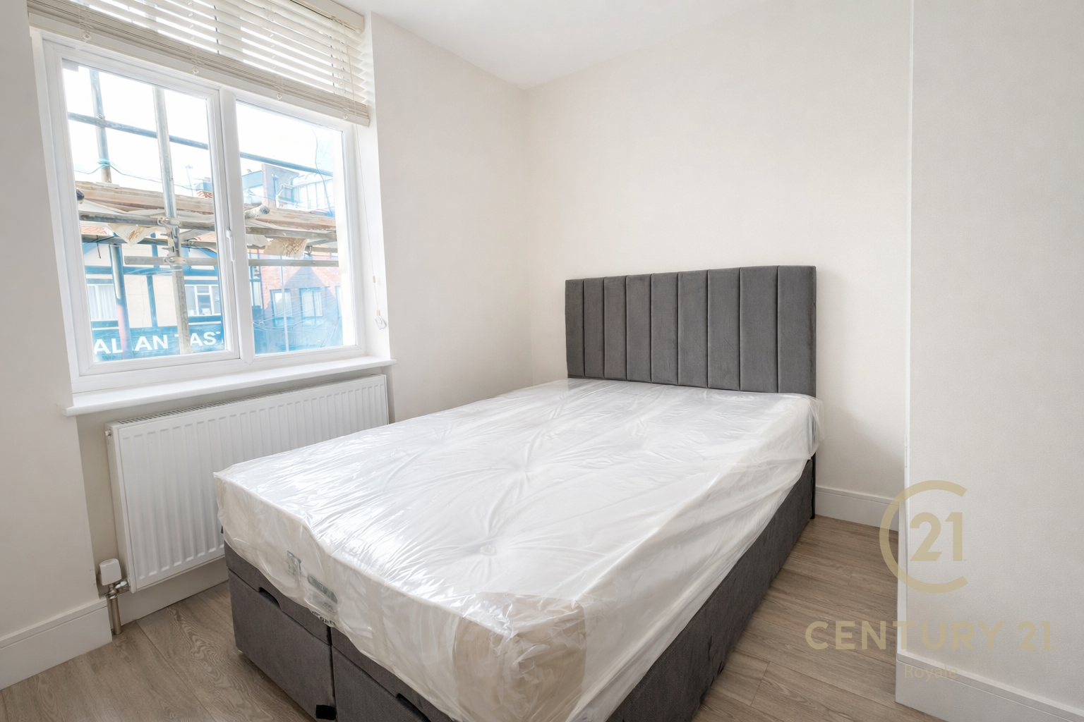 Flat Surbiton Road in Greater London