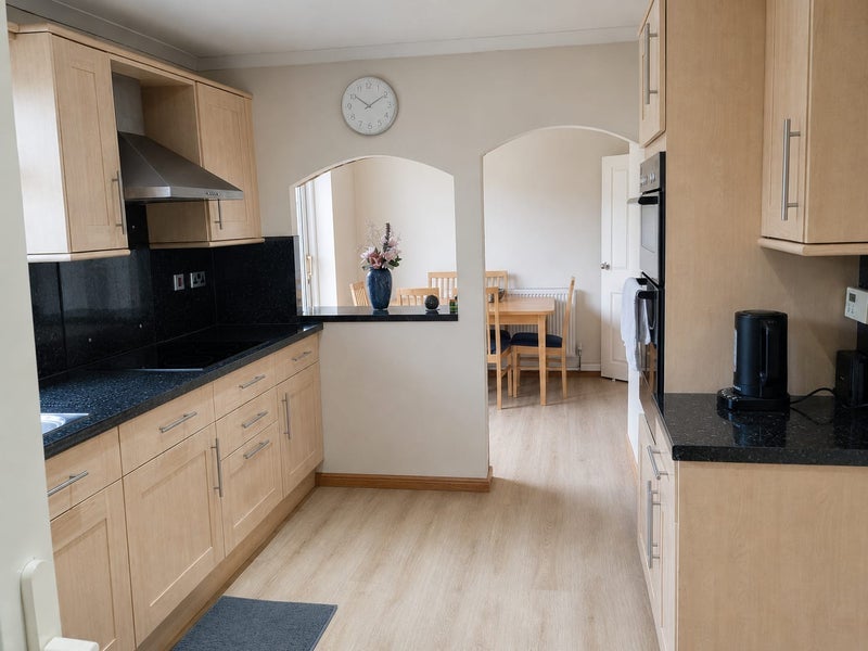 Room Spring Plat in Crawley