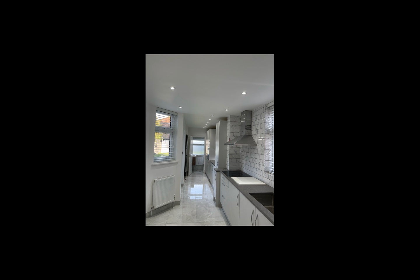 Room Bramley Road in Greater London