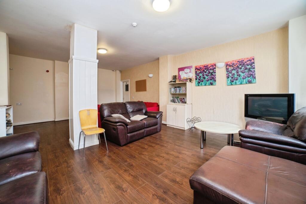 Room Chesterfield Road in Amber Valley