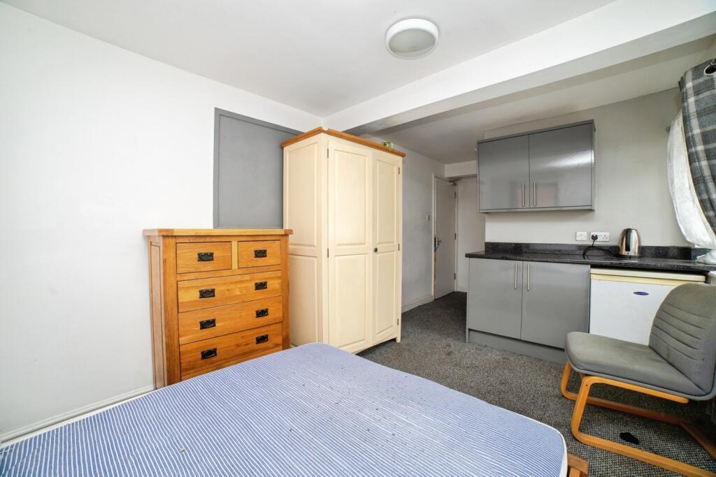 Room Chesterfield Road in Amber Valley