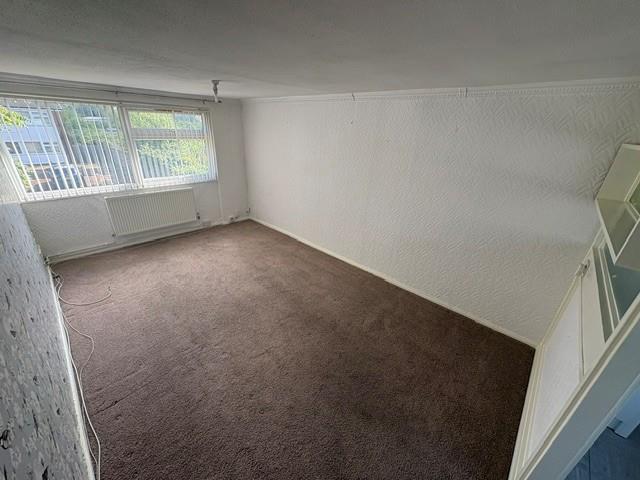 Flat De Villiers Avenue in Crosby