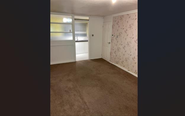 Flat De Villiers Avenue in Crosby