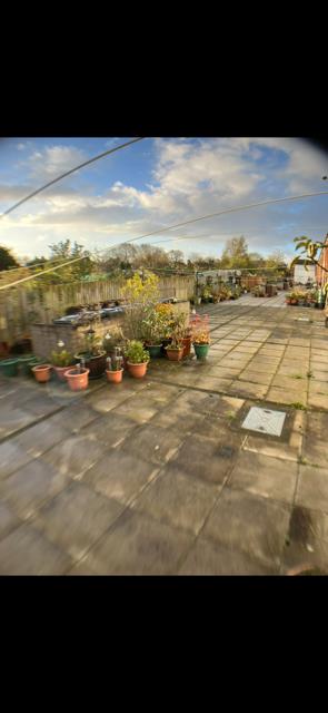 Flat De Villiers Avenue in Crosby