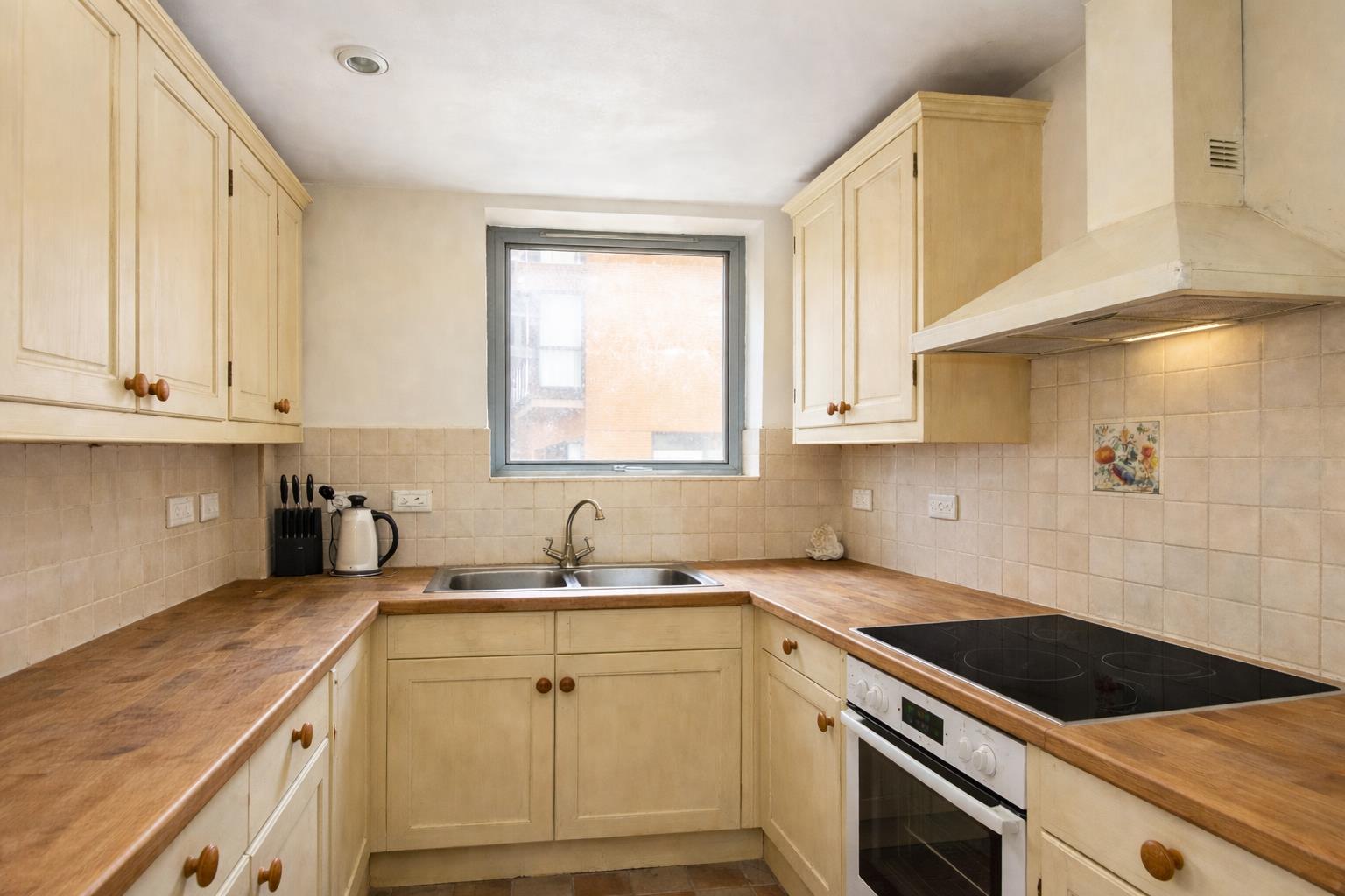 Flat Ebury Bridge Road in City of Westminster