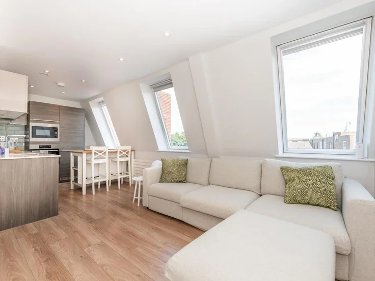 Flat London Road in Greater London