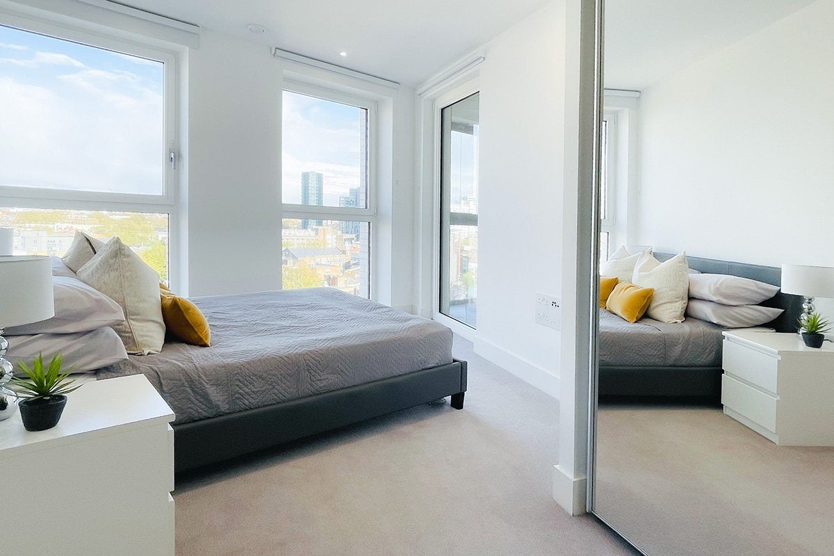 Flat Blackfriars Road in Greater London
