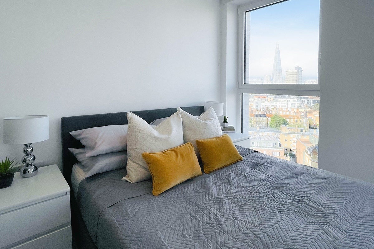 Flat Blackfriars Road in Greater London