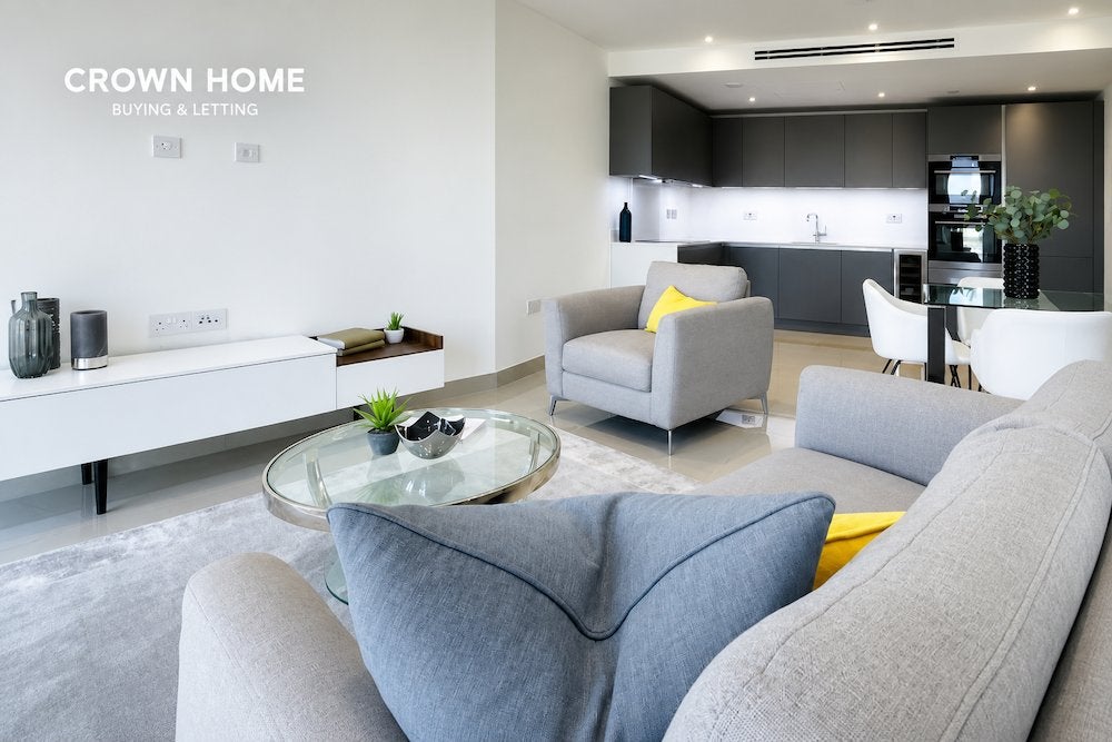 Flat Blackfriars Road in Greater London