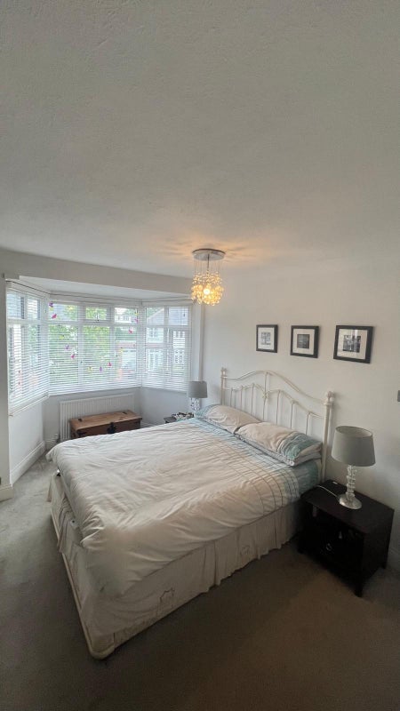 Room Hesketh Crescent in Birmingham