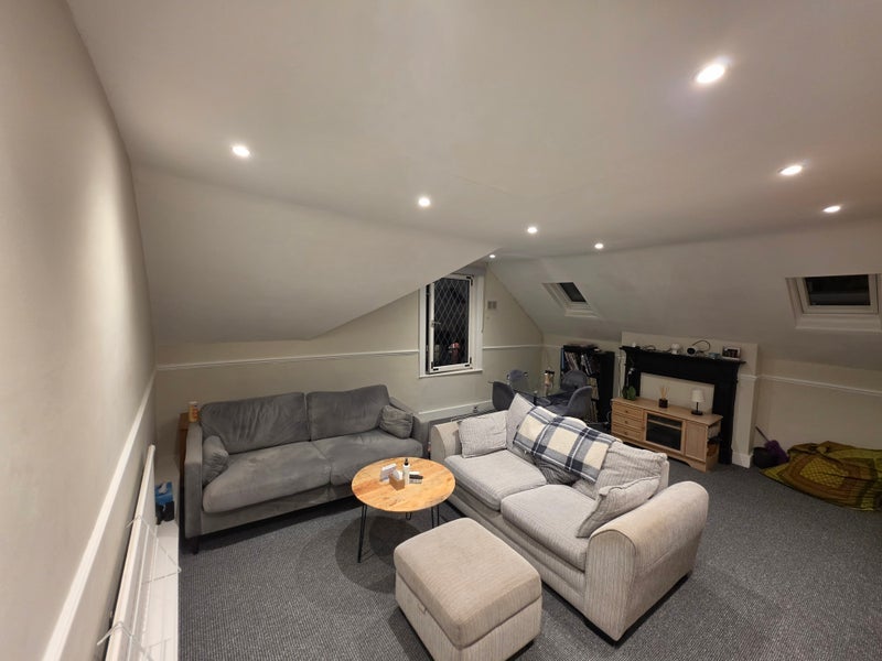 Flat Babington Road in Greater London