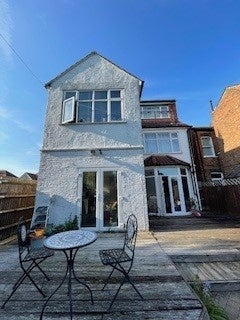 House Colne Road in Greater London