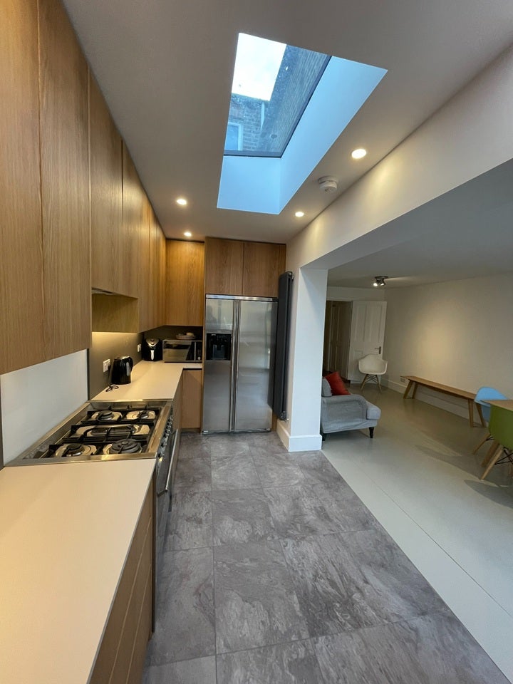 Room Shrewsbury Road in Greater London