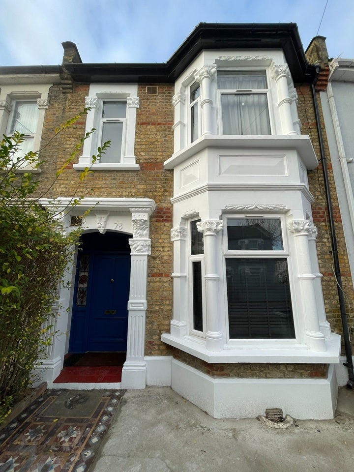 Room Shrewsbury Road in Greater London