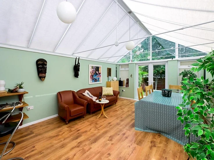 House Clos Halket in Cardiff