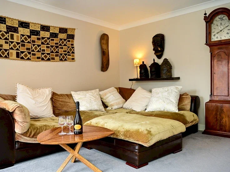 House Clos Halket in Cardiff