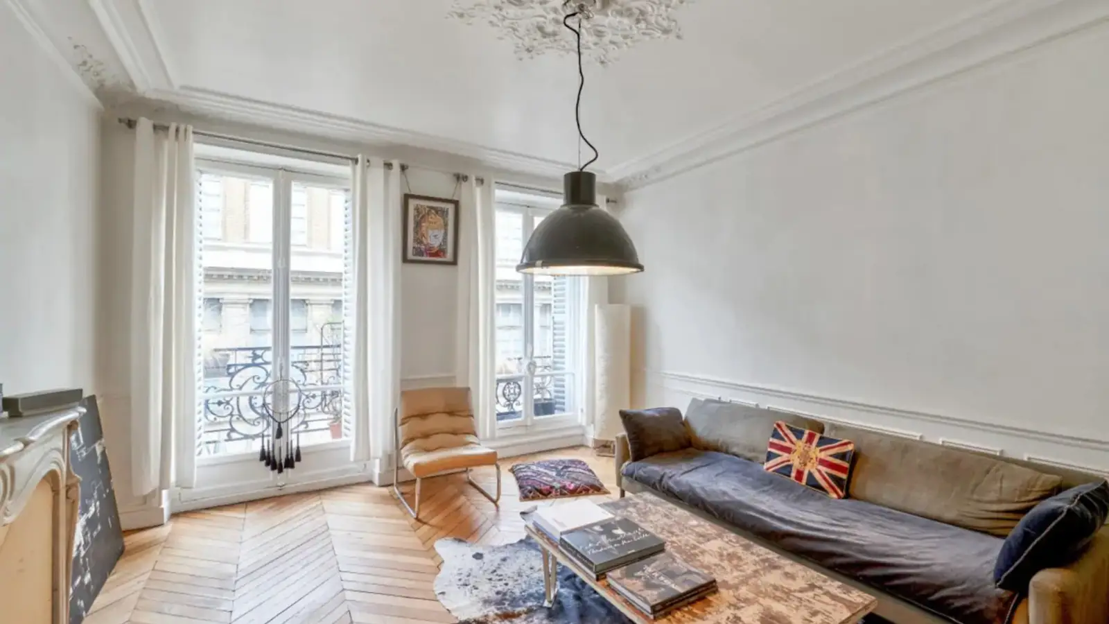Appartement Rue Louise-Émilie de La Tour d'Auvergne à Paris