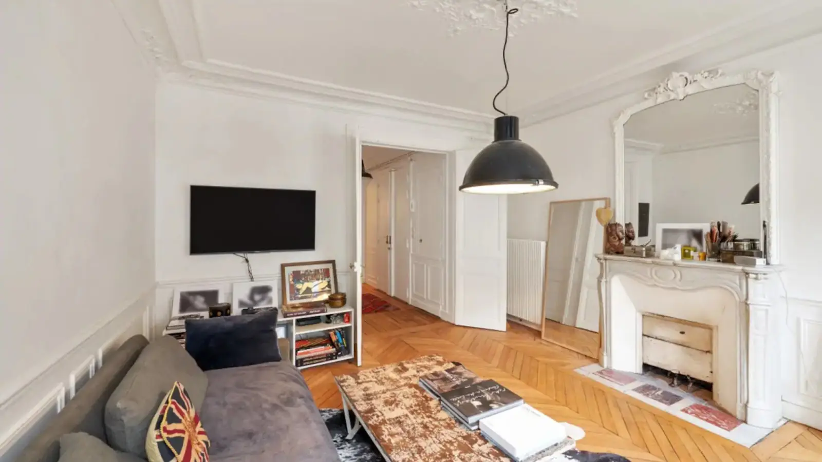 Appartement Rue Louise-Émilie de La Tour d'Auvergne à Paris