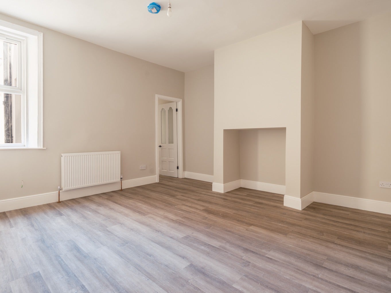 Flat Wingrove Avenue in Newcastle upon Tyne