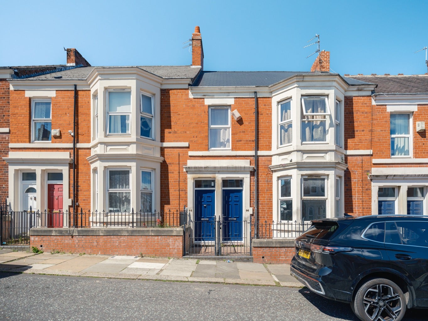 Flat Wingrove Avenue in Newcastle upon Tyne