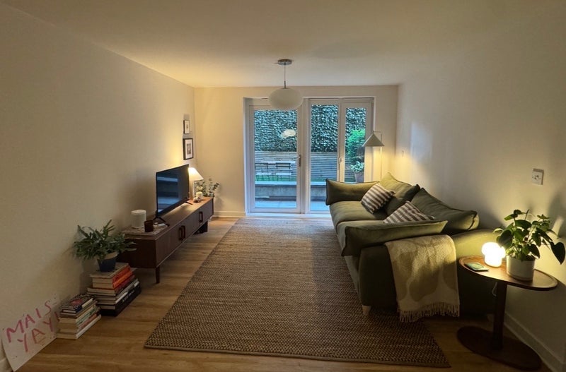 Room Shacklewell Lane in Greater London