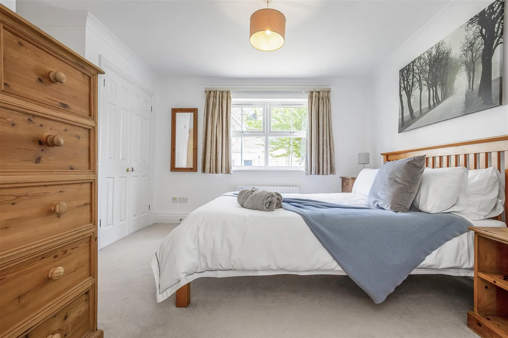 Flat Upper Richmond Road in Greater London