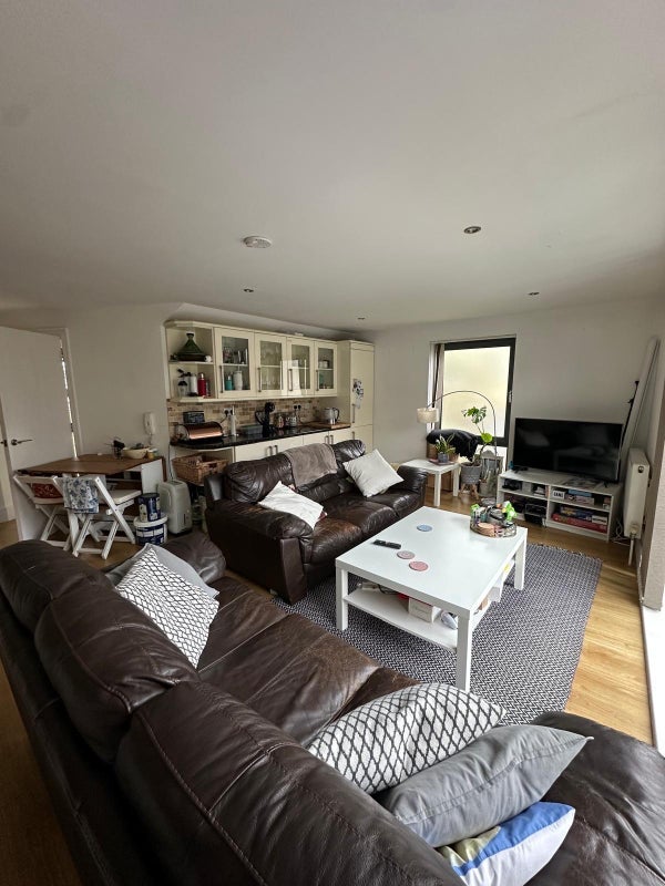 Room Fonthill Road in Greater London