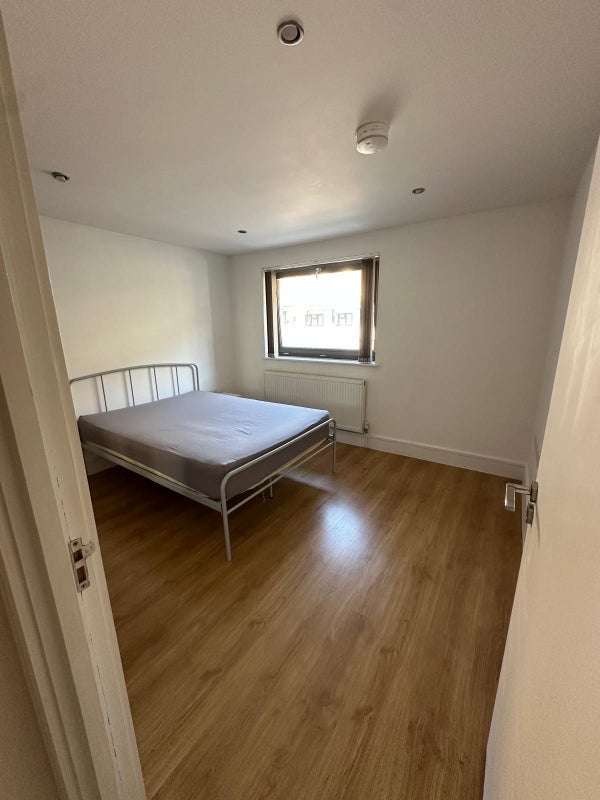 Room Fonthill Road in Greater London