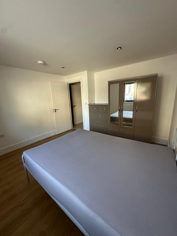 Room Fonthill Road in Greater London