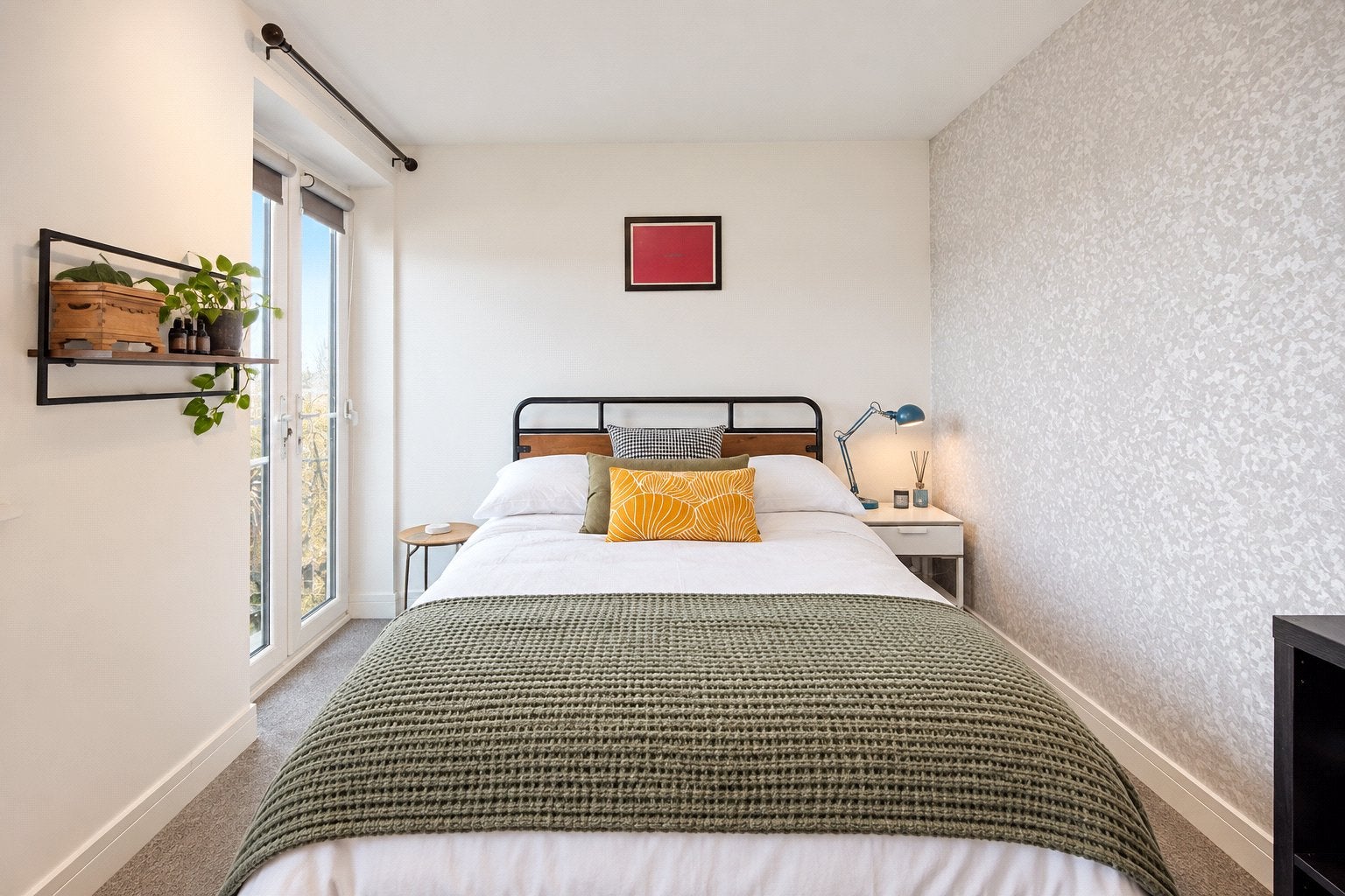 Flat Novers Hill in Bristol
