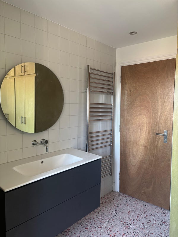 Room Gordon Road in Greater London