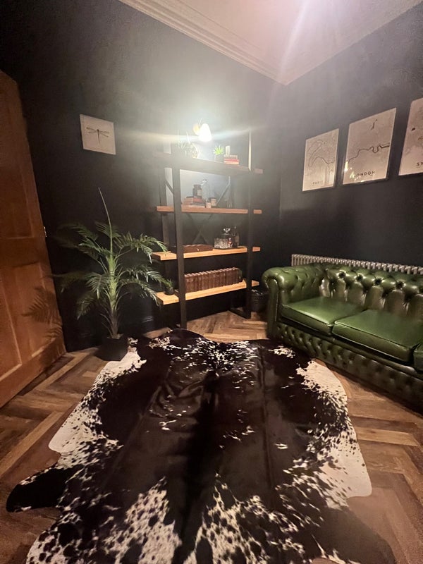 Room Lyons Fold in Trafford