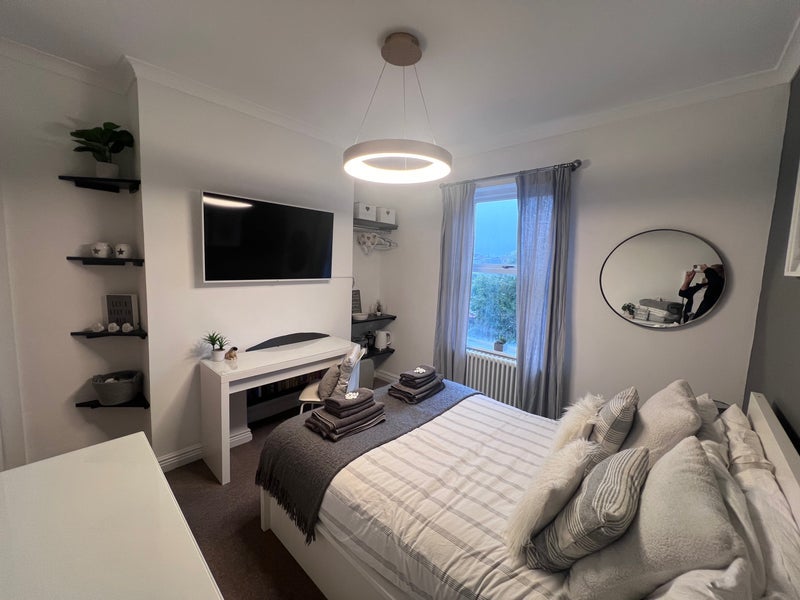 Room Lyons Fold in Trafford