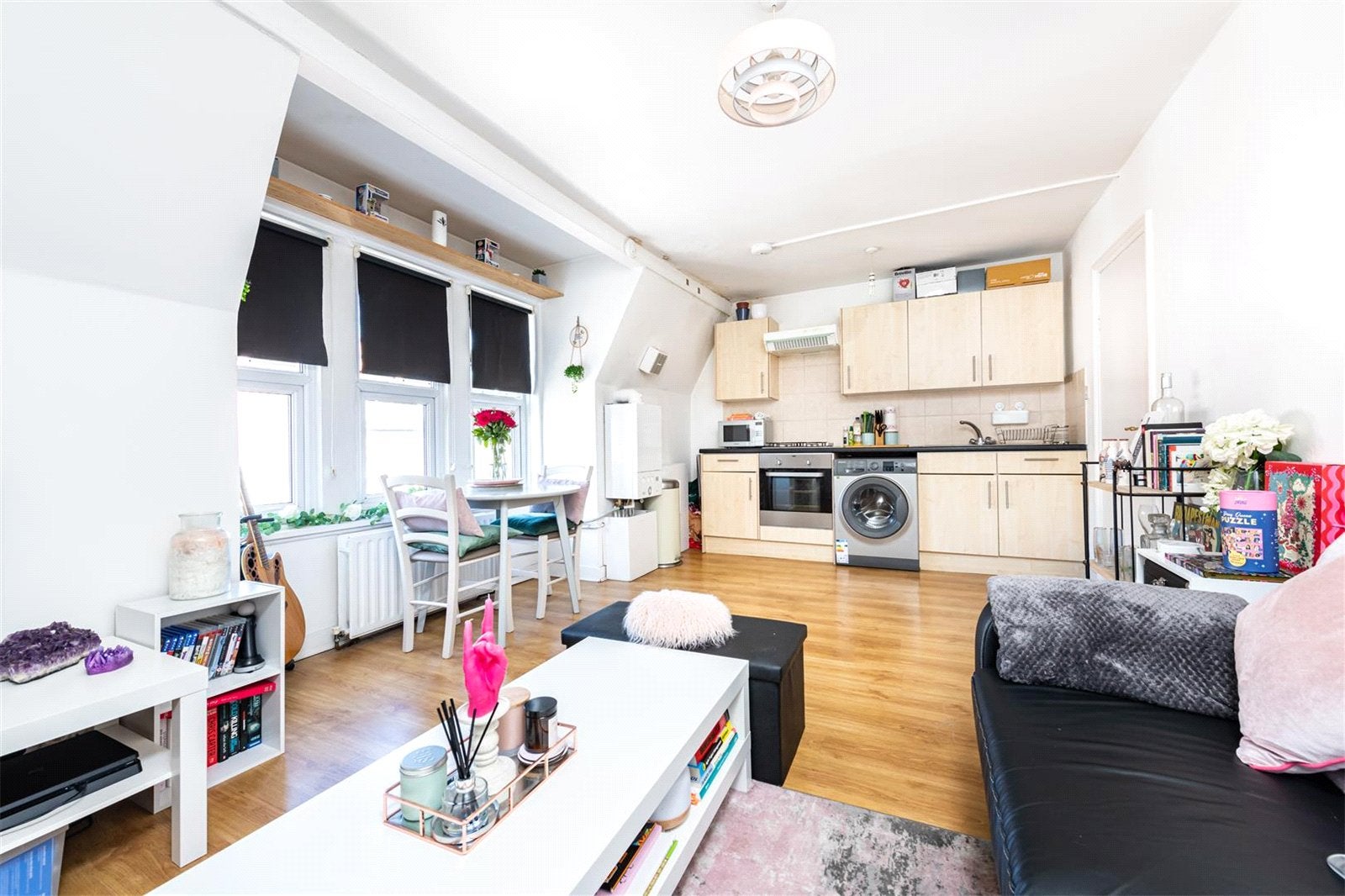 Flat Streatham High Road in Greater London