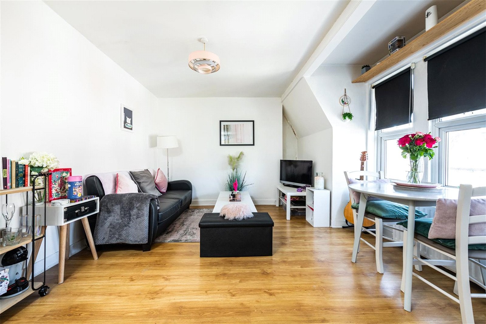 Flat Streatham High Road in Greater London