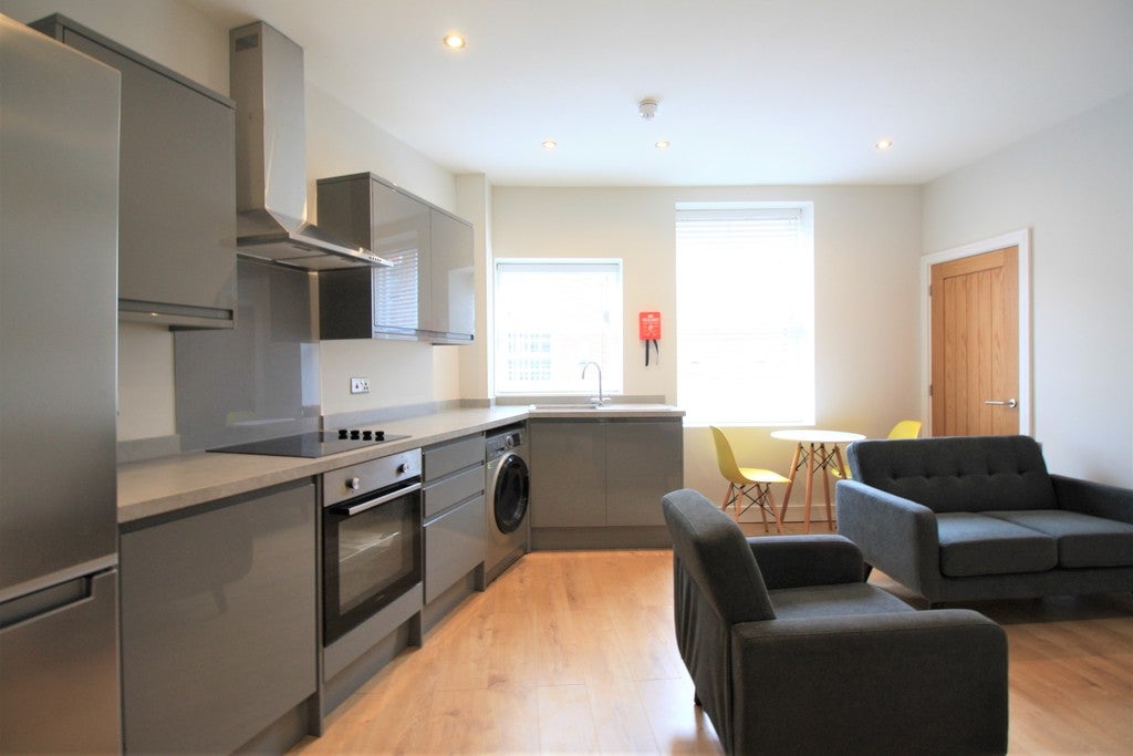 Flat Egerton Drive in Upton-By-Chester