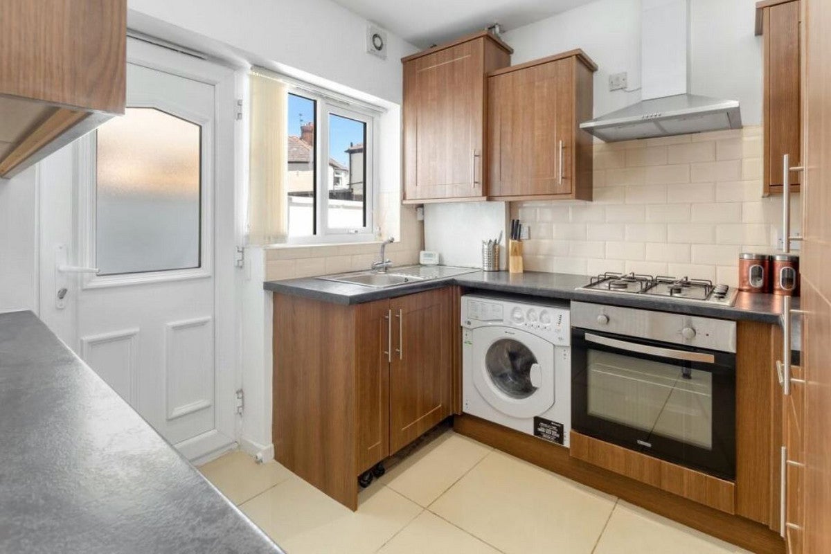 House Whatley Avenue in Greater London