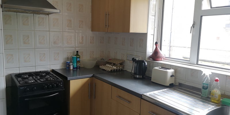 Room Kelland Close in Greater London