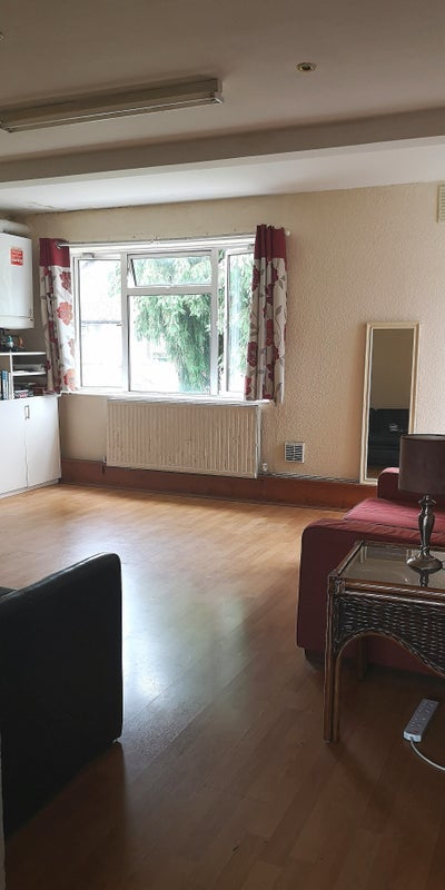 Room Kelland Close in Greater London