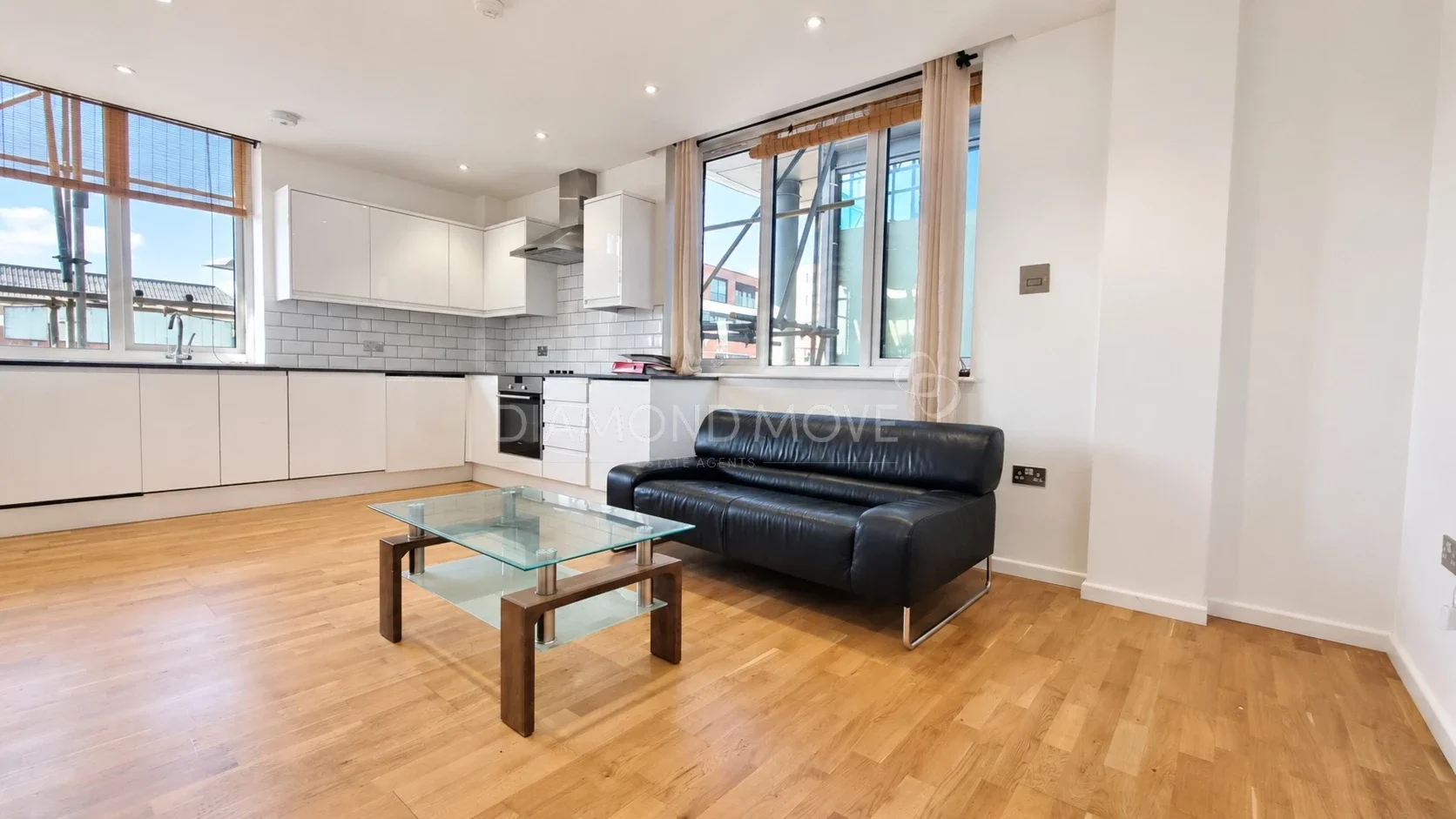 Flat London Road in Greater London