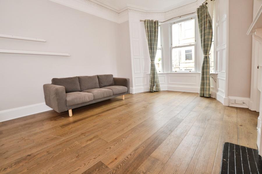 Flat Morningside Road in City of Edinburgh