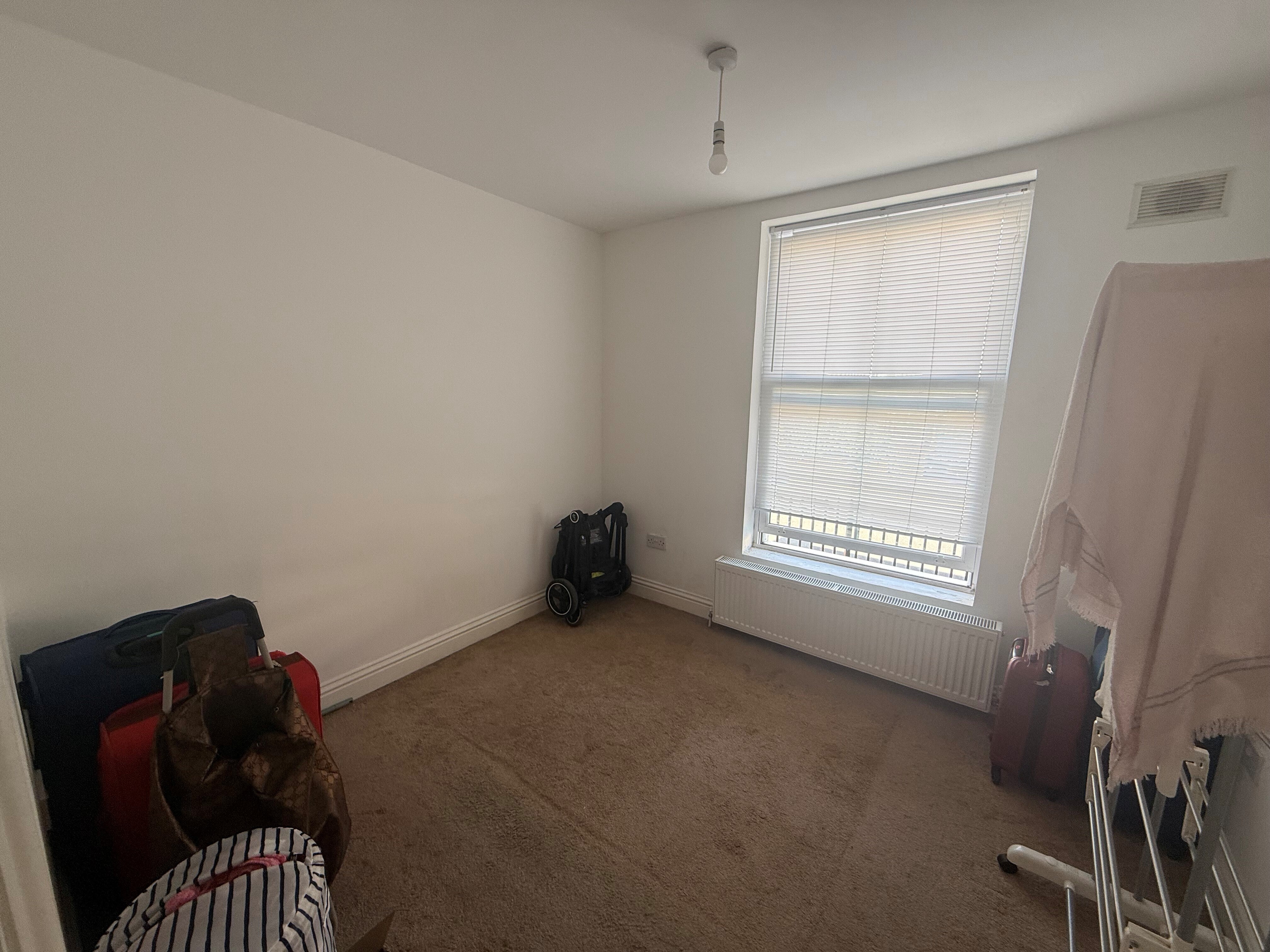 Flat Albert Road in Greater London