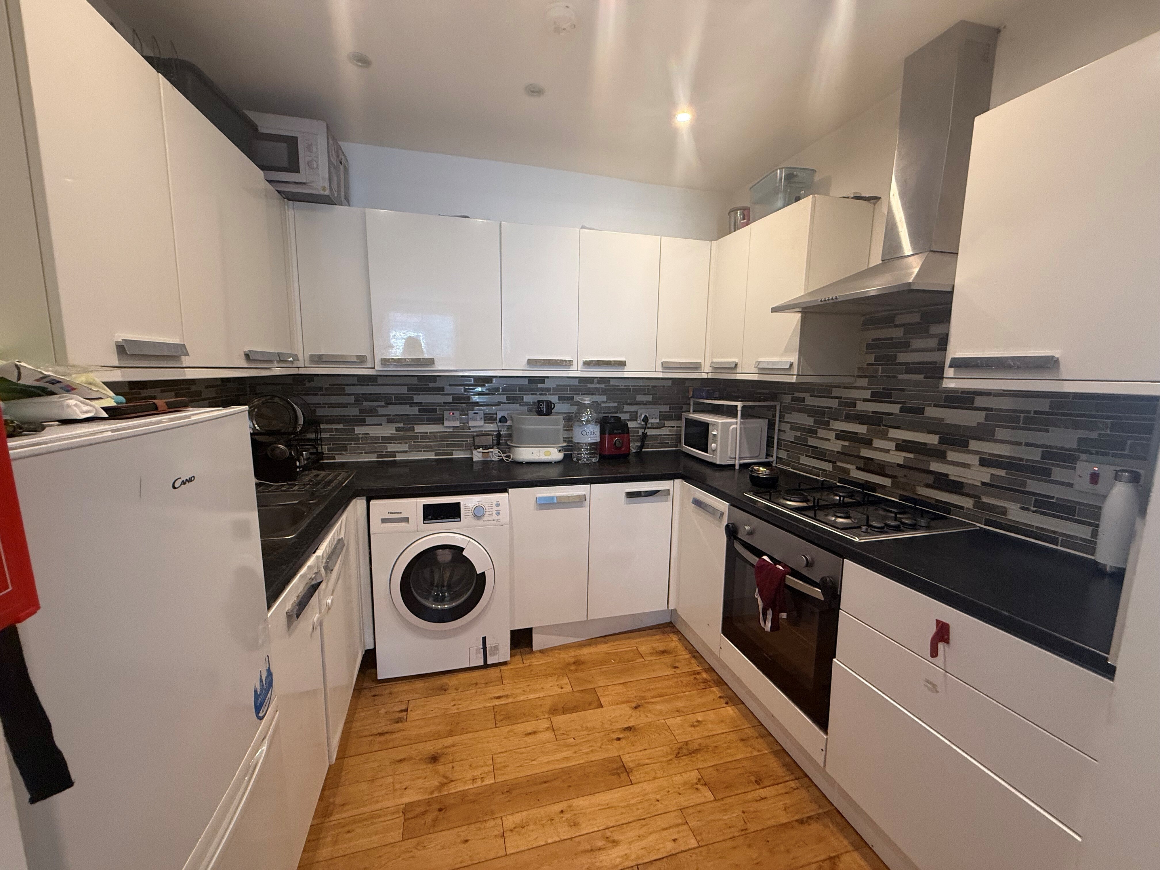 Flat Albert Road in Greater London