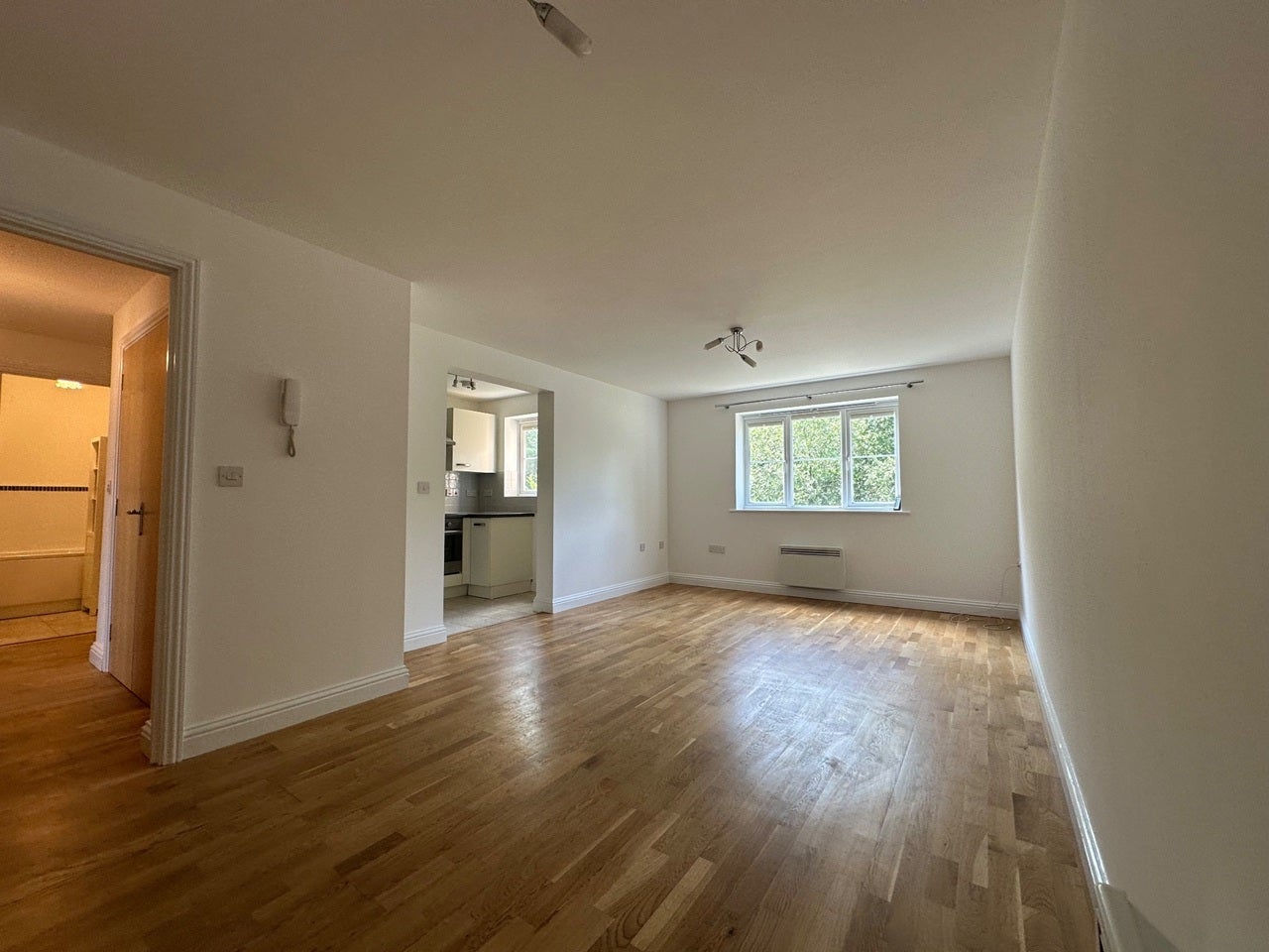 Flat Monarch Way in Leighton Buzzard