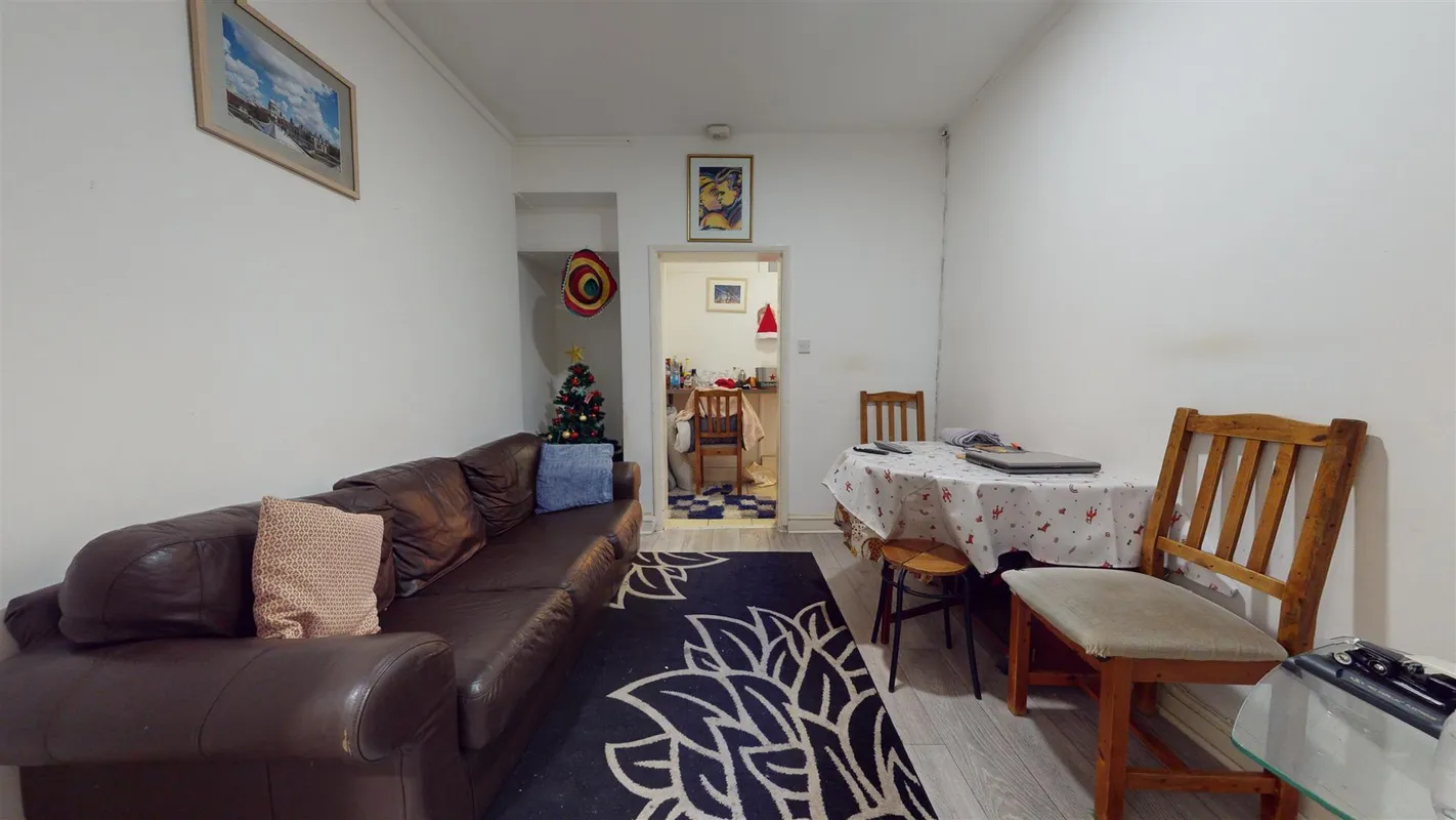 Room Harrow Road in Greater London